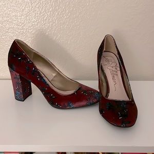 Velvet Flower Pump